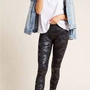Spanx Faux Leather Black Camouflage Leggings. Size Small
